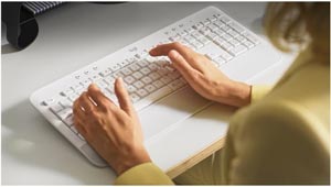 LOGITECH K650 Kablosuz Q Trk Beyaz Klavye (920-010973)