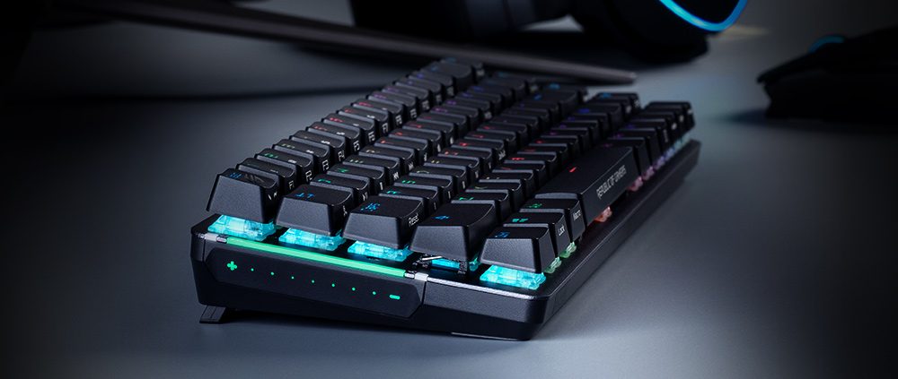 ASUS ROG Falchion Ace HFX 75% Rapid Trigger Manyetik Anahtarlı RGB İngilizce Q Kablolu Oyuncu Klavyesi