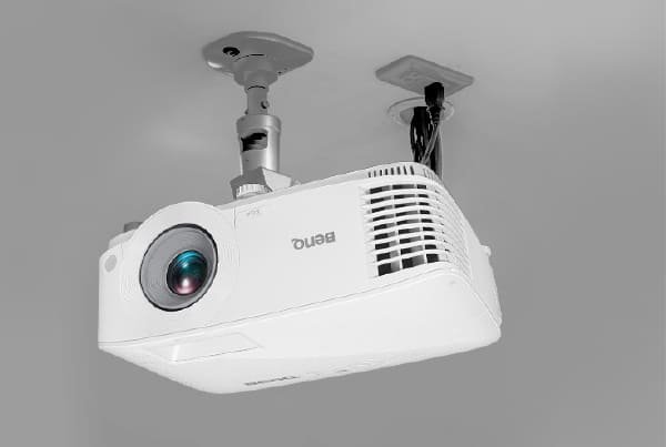 BENQ 4000ansilümen 1024x768 MX560 20.000:1 15.000saat (Eco Mod) DLP Projeksiyon