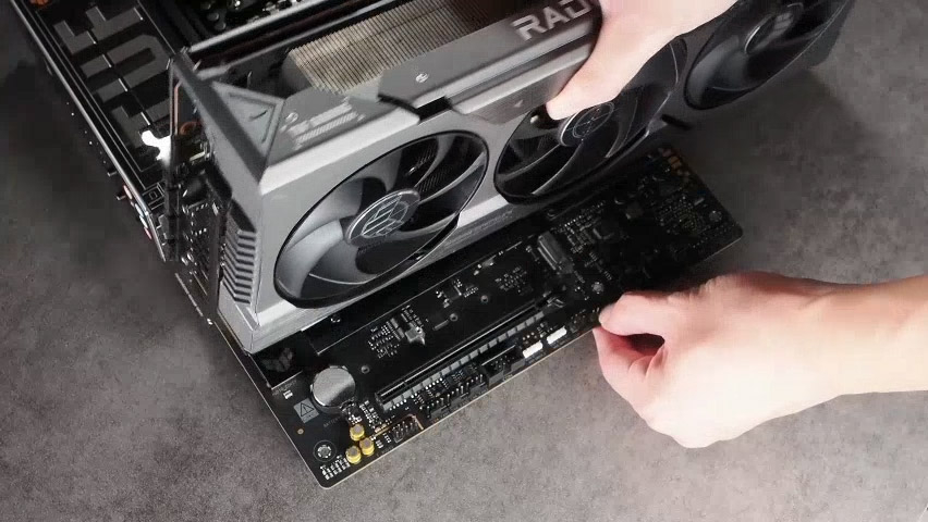 ASUS TUF GAMING B850M-PLUS WIFI7 DDR5 HDMI DP-TYPEC PCIE 5.0 AM5 mATX