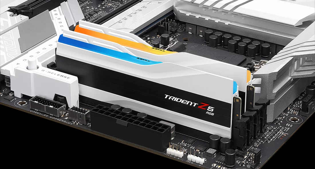 GSKILL 32GB (2X 16GB) DDR5 6000MHZ CL36 DUAL KIT RGB PC RAM TRIDENT Z5 F5-6000J3636F16GX2-TZ5RW BEYAZ