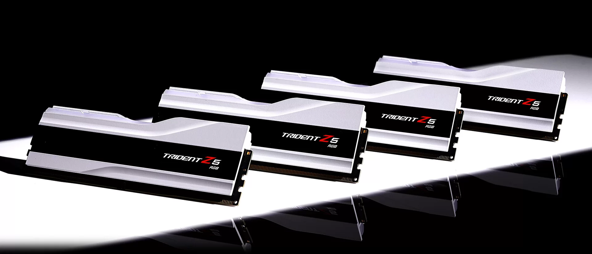 GSKILL 32GB (2X 16GB) DDR5 6000MHZ CL36 DUAL KIT RGB PC RAM TRIDENT Z5 F5-6000J3636F16GX2-TZ5RW BEYAZ