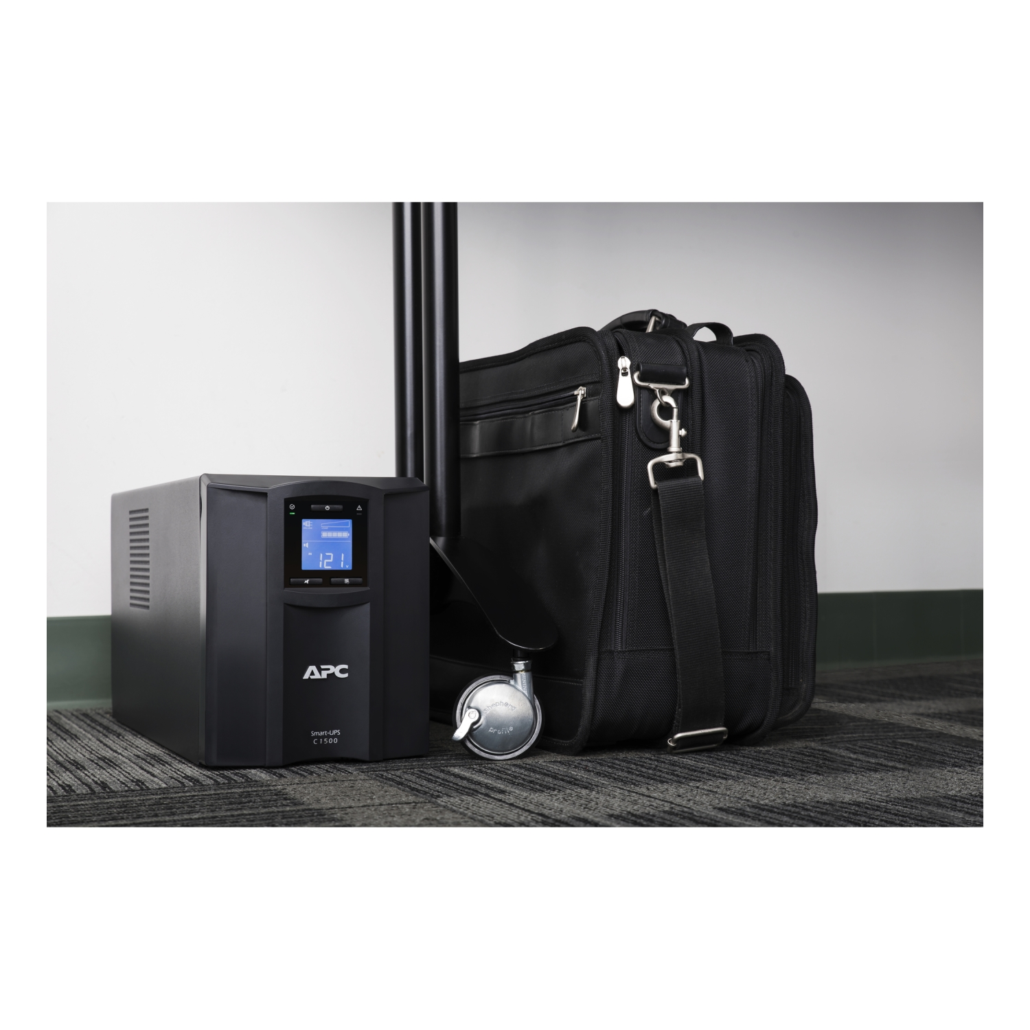 APC 1500VA/900W SMC1500IC Smart-UPS  LCD SmartConnect Line Interactive Ups